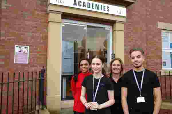 Saks Apprenticeships A Cut Above With Double Ofsted Outstanding